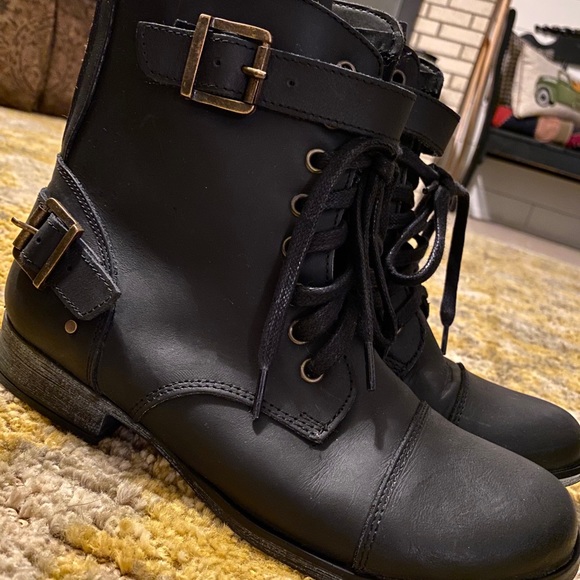 Black combat boots - Picture 1 of 1